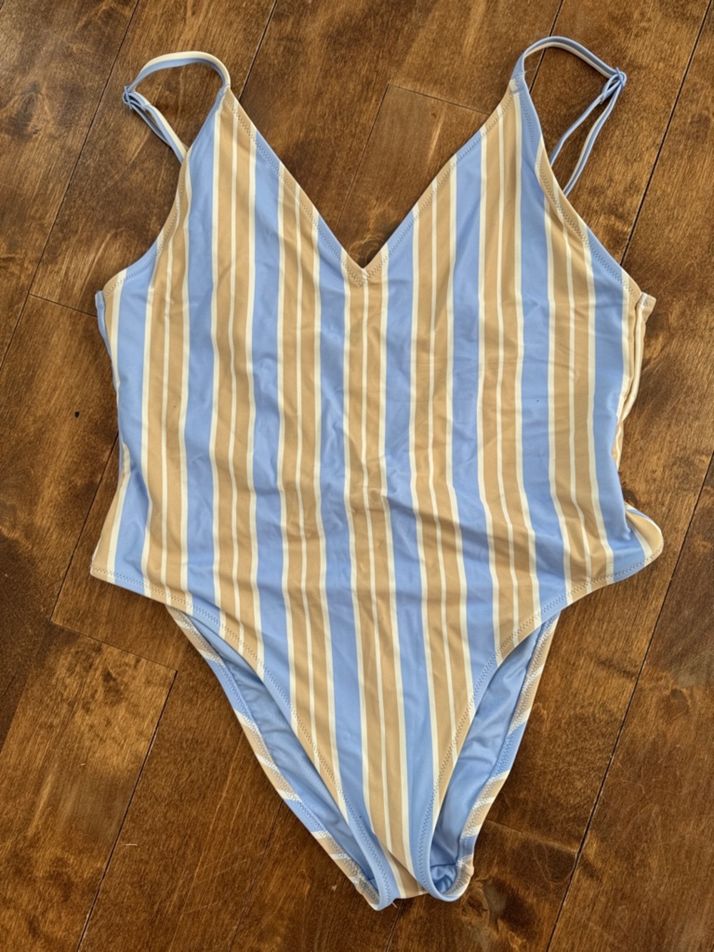 aerie Scoop One-Piece Swimsuit in Light Blue and Cream Trim | size large